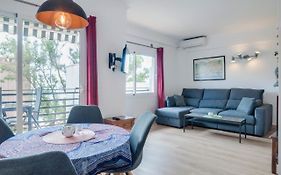 One Bedroom Apartment With Sea Views Marbella Heart